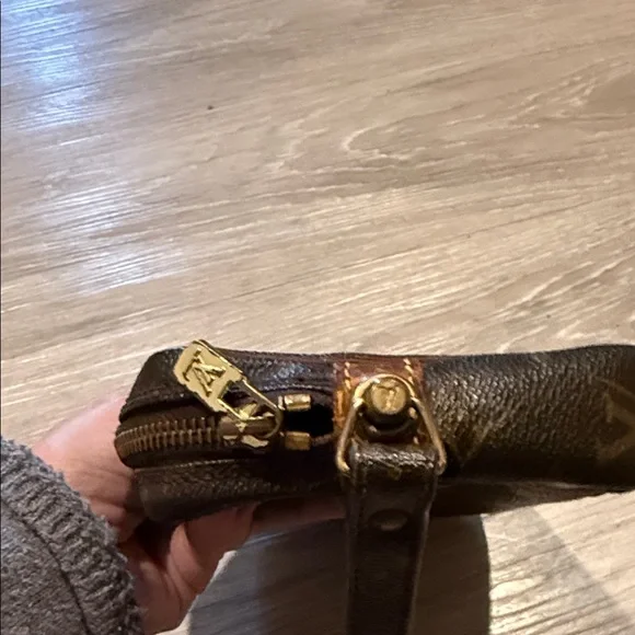 Louis Vuitton Brown Monogram Wristlet - Picture 14 of 14